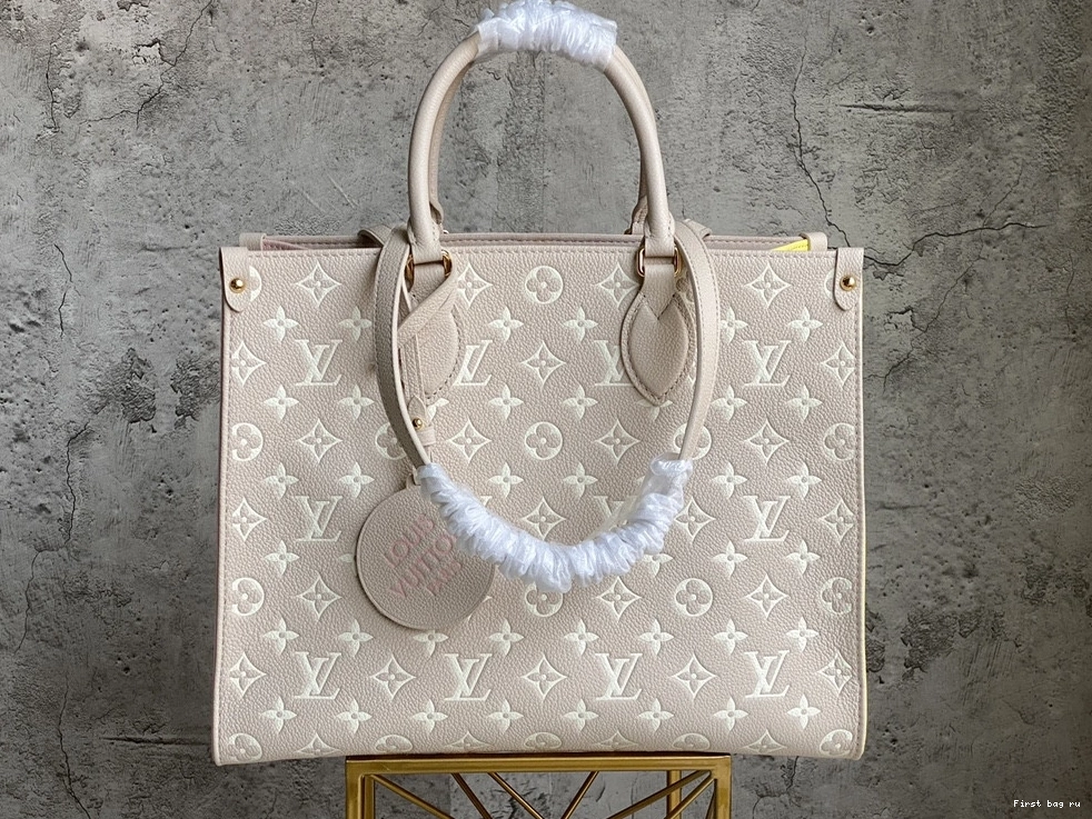 First bag ru MM ONTHEGO LOUIS VUITTON 0813